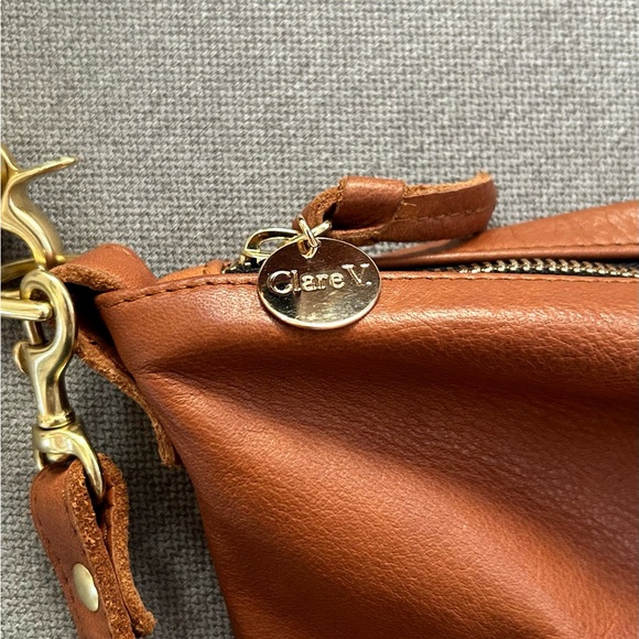 Clare V. Moyen Messenger - Tan - Picture 2 of 8